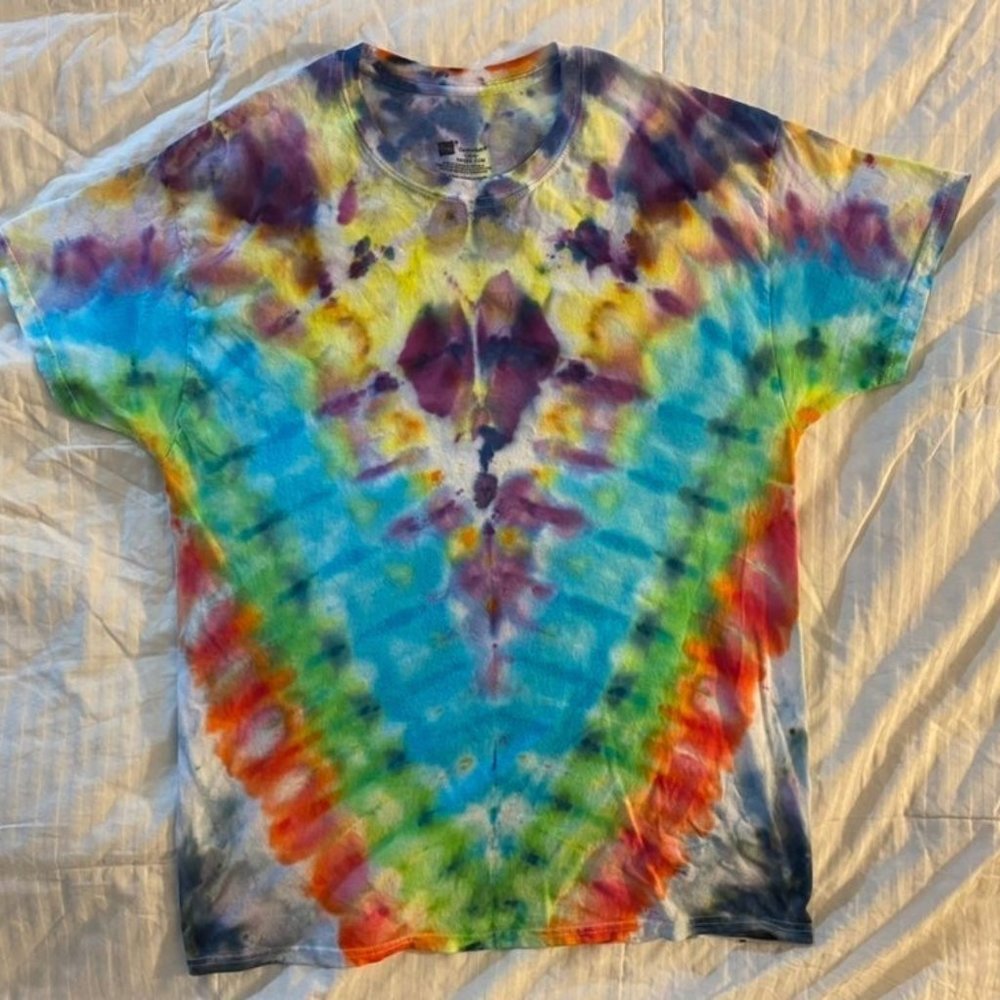 "Rainbow V" Tie Dye Shirt